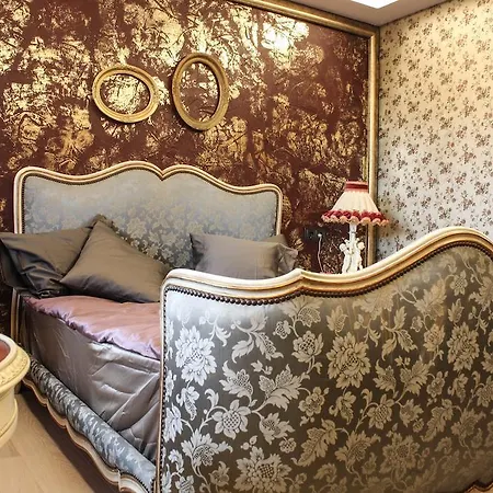 Le Rendezvous Apartment *